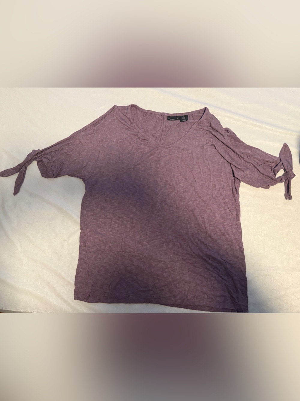 Tahari Mauve Cut-Out Shoulder Tie-Sleeve V-Neck Short Sleeve Top